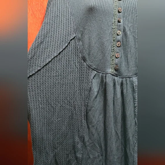 Free People women's green/teal Button-Up waffle Top szM - Picture 4 of 8
